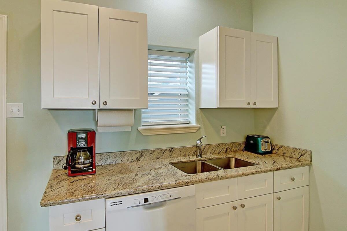 Captain Quarter'S 1 Bedrm Unit At Sea Isle Village Port Aransas Exterior photo